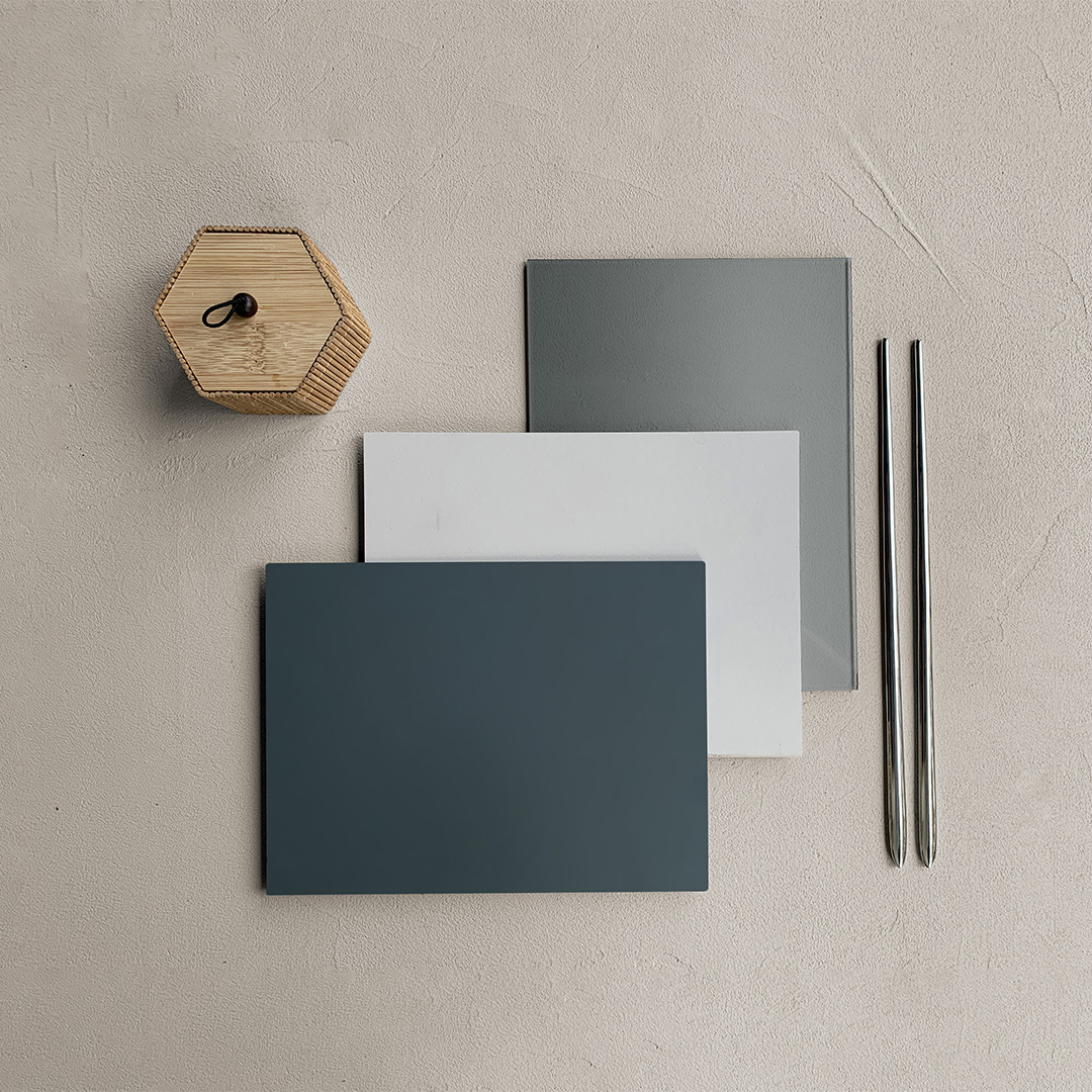 LAMINATO SETA VERDE MIMETICO – LAMINATO TORTORA OPACO – VITRUM VELATO FUME